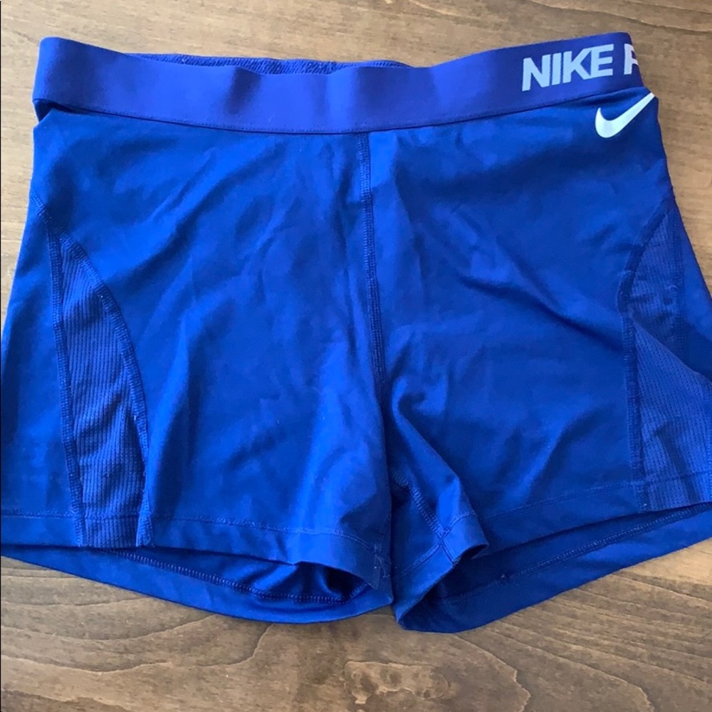 Women’s Nike compression shorts